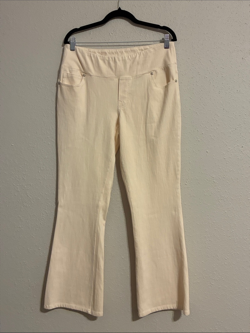DG2 by Diane Gilman Cream Pull-On Flare Jeans